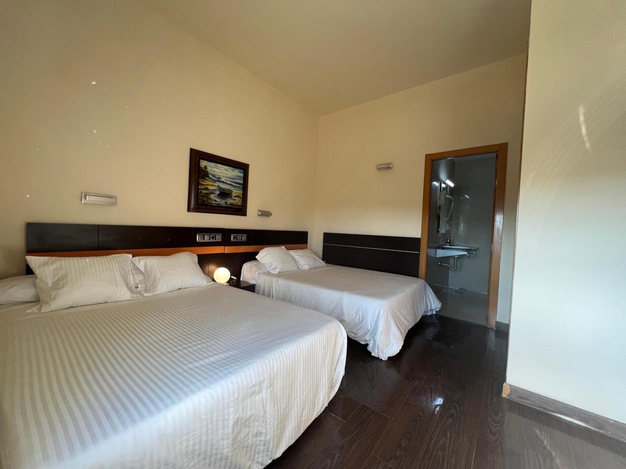 Hotel Las Navas Malagon Exterior photo